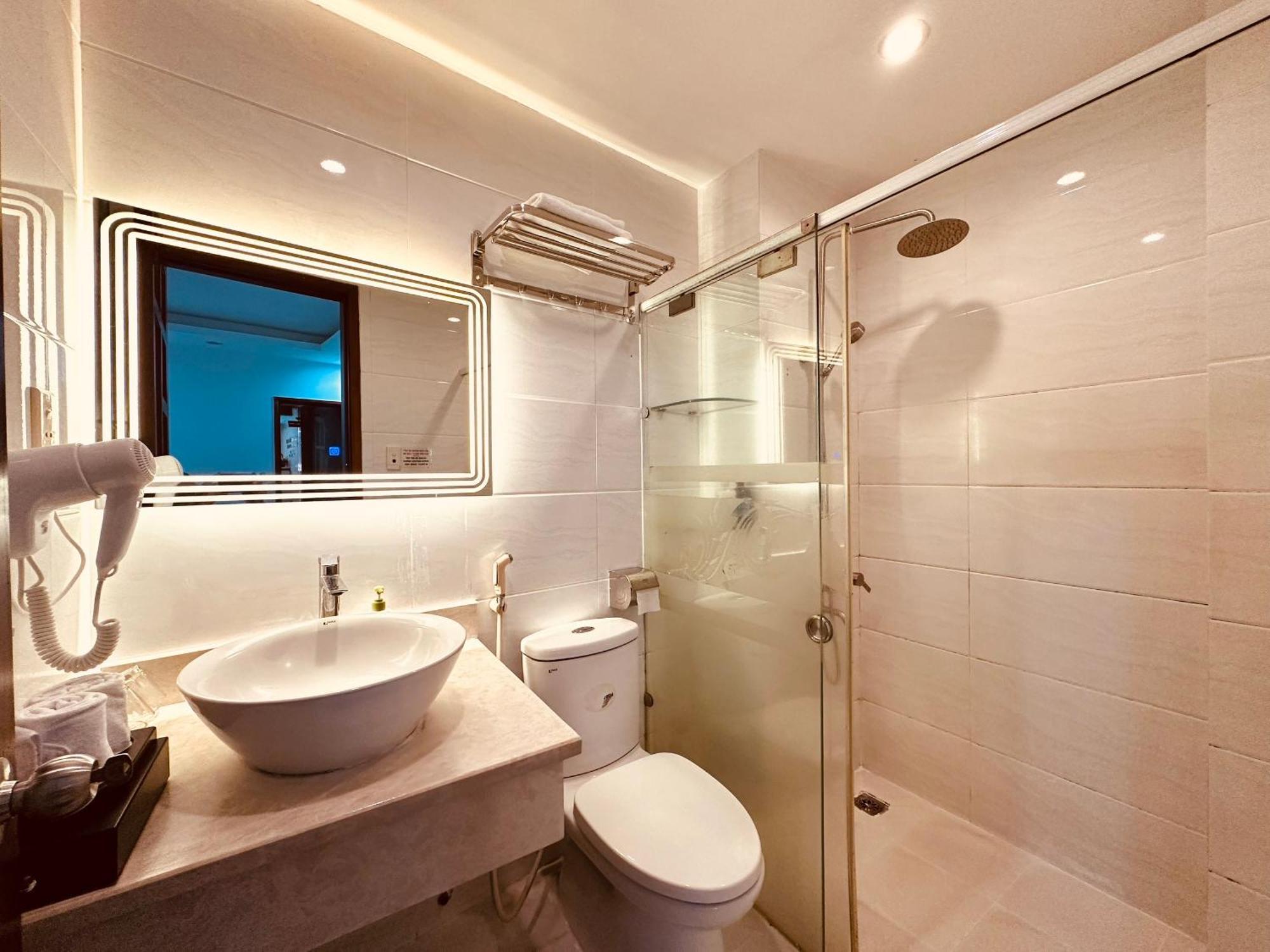 Redflower Hotel Ho Chi Minh City Bagian luar foto